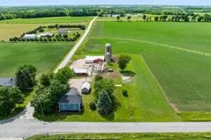 5306 Hillcrest Dr, Addison, WI 53002 - Photo 1