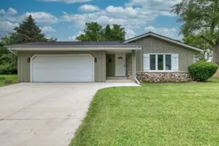 1231 River Park Circle, Mukwonago, WI 53149 - Photo 1