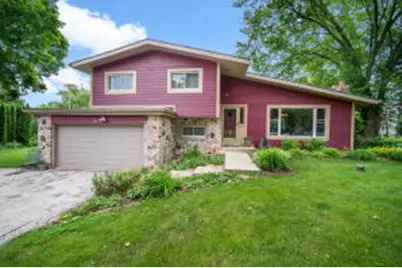 W138N7270  Melville Dr, Menomonee Falls, WI 53051 - Photo 1