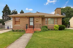 2514 E Crescent St, Racine, WI 53403 - Photo 1