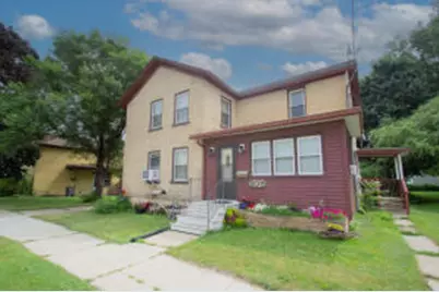 109 N 9th St, Watertown, WI 53094 - Photo 1