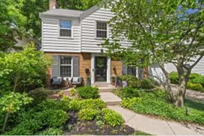 438  Shoreland Dr, Racine, WI 53402 - Photo 1