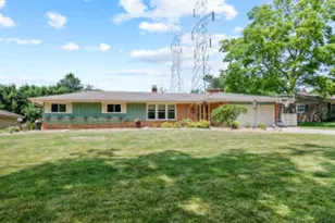 1407 N 119th St, Wauwatosa, WI 53226 - Photo 1