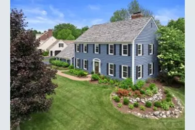 9848 N Lamplighter Ln, Mequon, WI 53092 - Photo 1