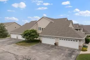 W197N17028 Stonewall Dr, Jackson, WI 53037 - Photo 1