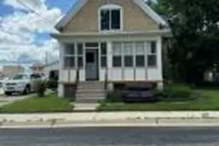 208 N 5th St, Watertown, WI 53094 - Photo 1