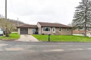 602 Lien St, Coon Valley, WI 54623 - Photo 1