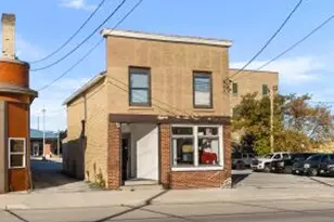 914 S 10th St, Manitowoc, WI 54220 - Photo 1