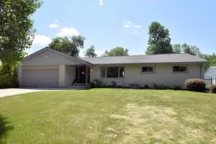 9929 W Ruby Ave, Wauwatosa, WI 53225 - Photo 1