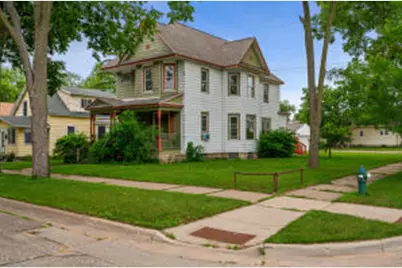 1902-1904  Kane St, La Crosse, WI 54603 - Photo 1