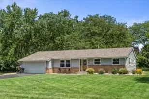 480 Rip Van Winkle Dr, Brookfield, WI 53186 - Photo 1
