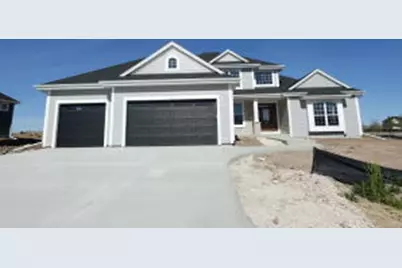 9866 N Cygnet Ct, Mequon, WI 53097 - Photo 1