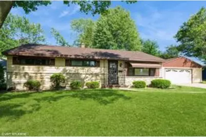 610  Seitz Ave, Mayville, WI 53050 - Photo 1