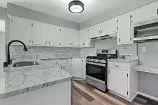 1805 Park Ave, West Bend, WI 53090 - Photo 1