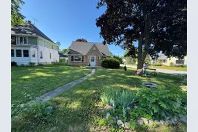 155 W Union Ave, Cedar Grove, WI 53013 - Photo 1