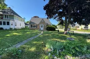 155 W Union Ave, Cedar Grove, WI 53013 - Photo 1