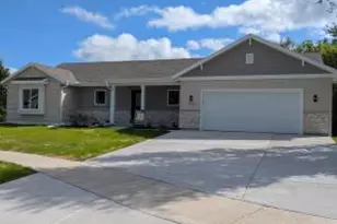 123 Vista Del Parco Dr, Sullivan, WI 53178 - Photo 1