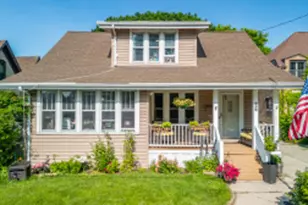 856 N 11th St, Manitowoc, WI 54220 - Photo 1