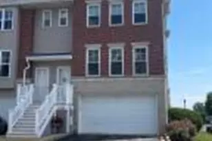 3822 S Lake Dr, Saint Francis, WI 53235 - Photo 1