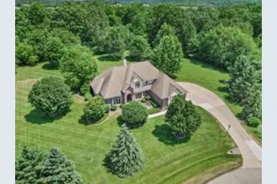 768  Coyote Ct, Richfield, WI 53033 - Photo 1