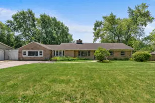 13715 W Cardinal Pkwy, New Berlin, WI 53151 - Photo 1