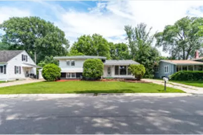 2053  29th St, La Crosse, WI 54601 - Photo 1