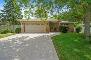 4305 Garden Dr, Racine, WI 53403 - Photo 1