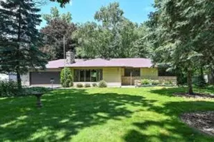 3830 W Southland Dr, Franklin, WI 53132 - Photo 1