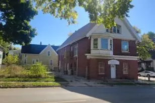 539 W Burleigh St, Milwaukee, WI 53212 - Photo 1