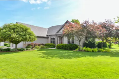 647  Hickory Hollow Rd, Racine, WI 53185 - Photo 1