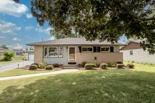 3369 E Oak Creek Dr, Oak Creek, WI 53154 - Photo 1