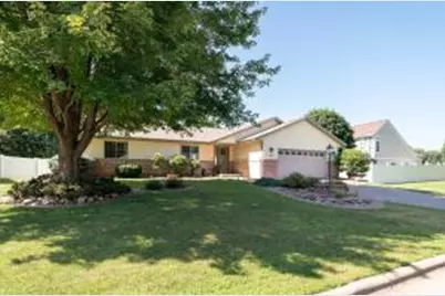 206  Peterson St, Holmen, WI 54636 - Photo 1