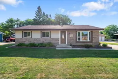 172 S Regis Rd, Saukville, WI 53080 - Photo 1