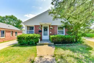 7645 W Lorraine Pl, Milwaukee, WI 53222 - Photo 1