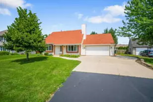 6829 Bobolink Rd, Racine, WI 53402 - Photo 1