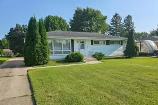 2407 Illinois Ave, New Holstein, WI 53061 - Photo 1