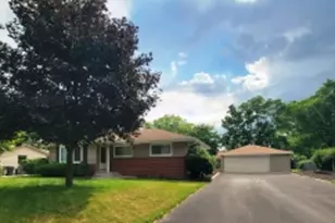 932 Robins Ln, Mukwonago, WI 53149 - Photo 1