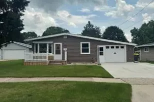 703 Luke Ave, Waukesha, WI 53186 - Photo 1