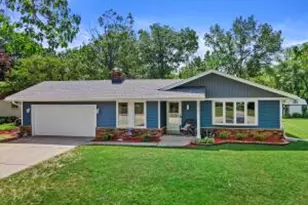 5741 W Cascade Dr, Franklin, WI 53132 - Photo 1