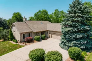 W279N5331 Hanover Hill Ct, Lisbon, WI 53089 - Photo 1