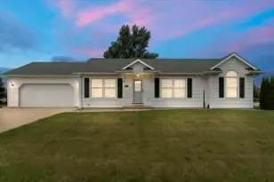 611 Arrowhead Dr, Twin Lakes, WI 53181 - Photo 1