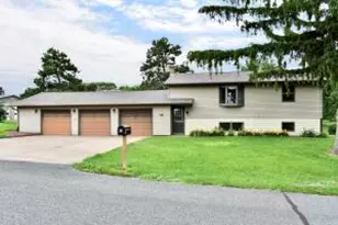 32 W 21st St, Buffalo City, WI 54622 - Photo 1