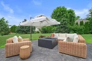 542 S Buth Rd, Dousman, WI 53118 - Photo 1