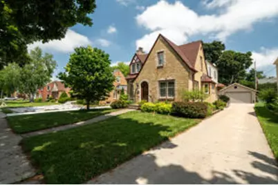 2630 N 91st St, Wauwatosa, WI 53226 - Photo 1