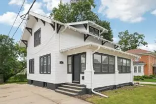 7 W Geneva St, Elkhorn, WI 53121 - Photo 1