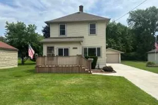 2119 Northwestern Ave, West Bend, WI 53090 - Photo 1