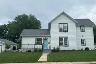 739 Elizabeth St, Oconomowoc, WI 53066 - Photo 1