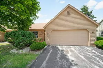 N98W17792  Sherwood Ct, Germantown, WI 53022 - Photo 1