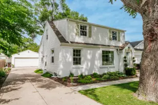 1637 S Triangle Ave, New Berlin, WI 53151 - Photo 1