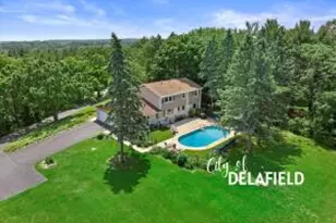 2925 Meadow Ln, Delafield, WI 53029 - Photo 1